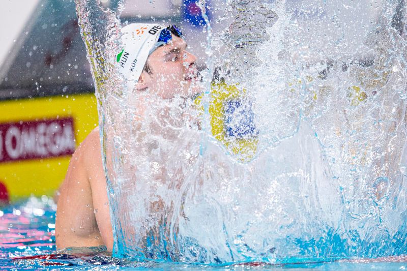 Kós Fends Off Gonzalez For Gold In Epic Race Inside Cseh's Shiny Standard post image