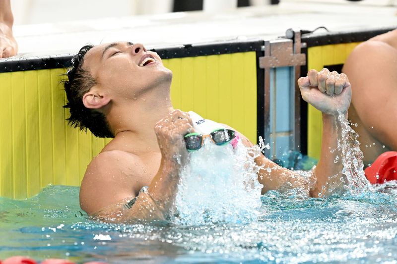 Quach Pins A Perseverance Of Dolphin Digits To His Name post image
