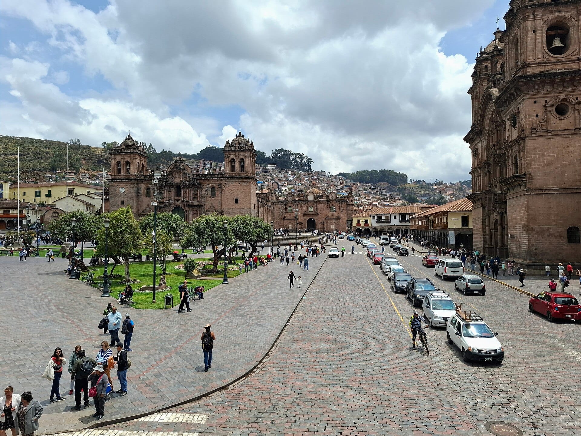 Cusco Cathedral on the Plaza de Armas at dusk