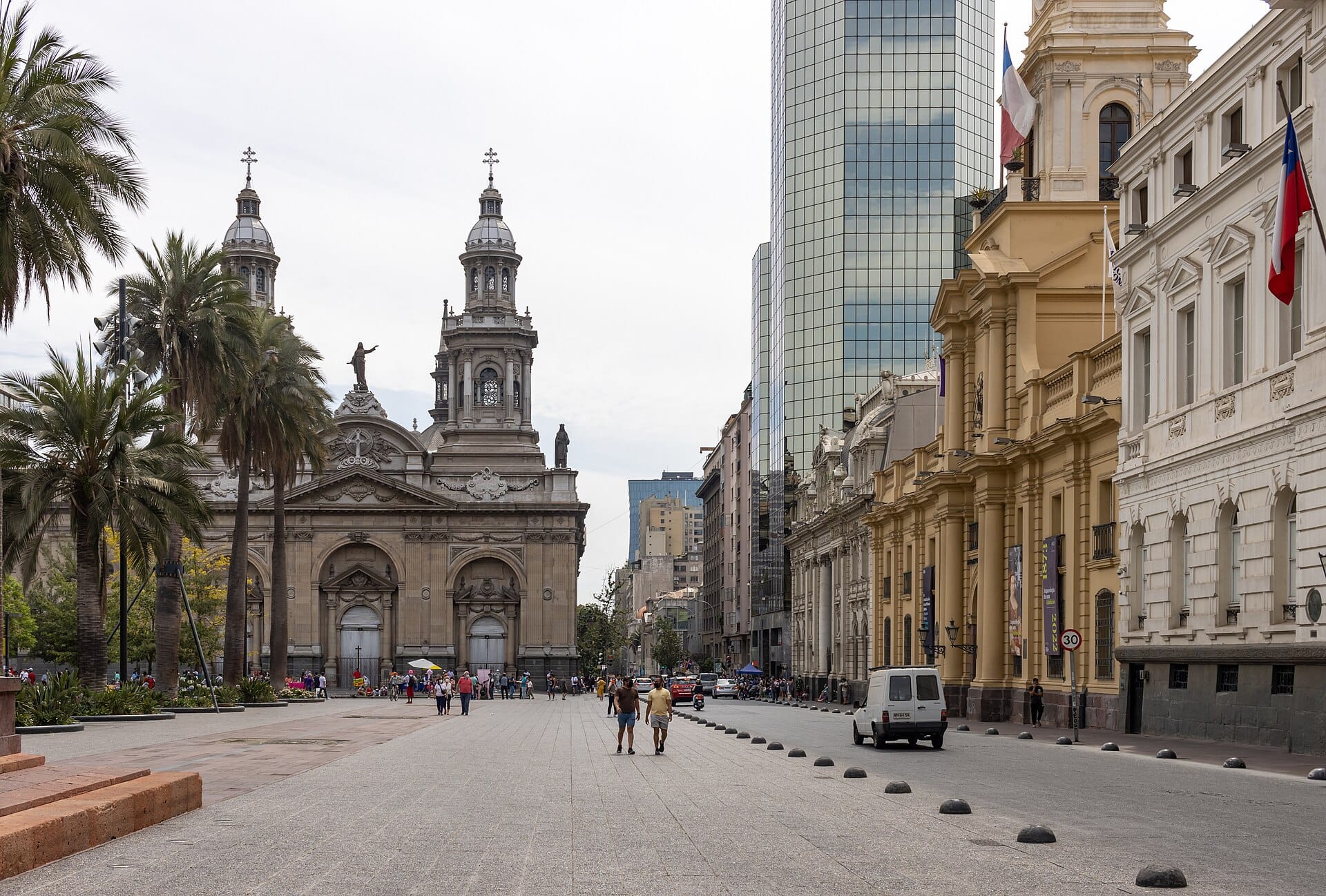 Catedral Metropolitana on Plaza de Armas, Santiago