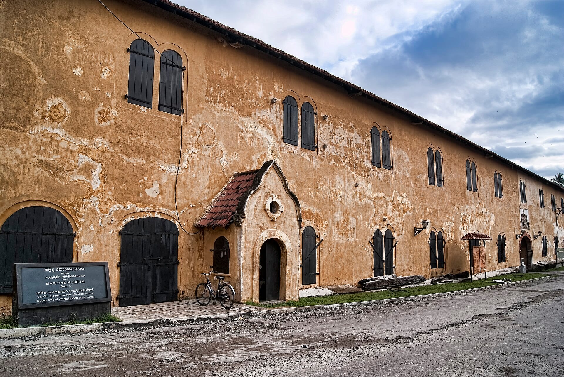 The Maritime Archaeology Museum in the 1671 Dutch warehouse