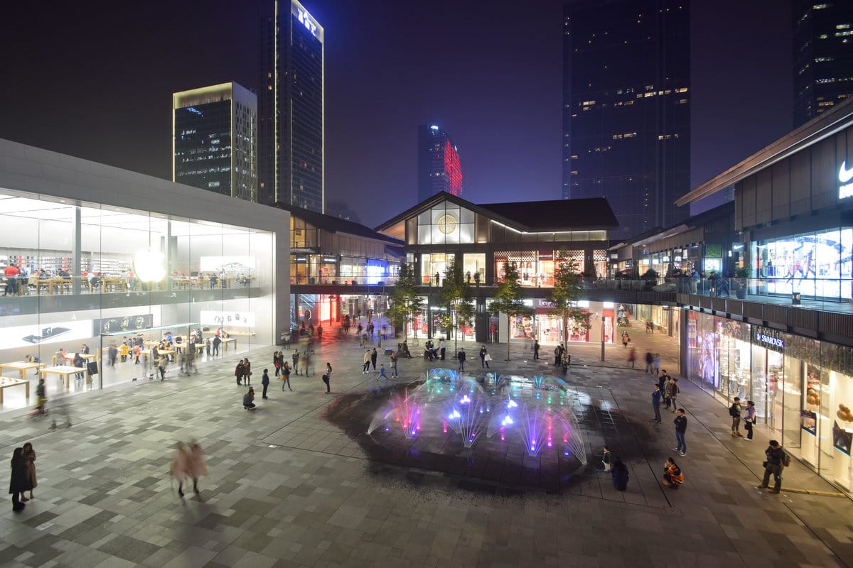 Taikoo Li shopping district beside Daci Temple in Chengdu