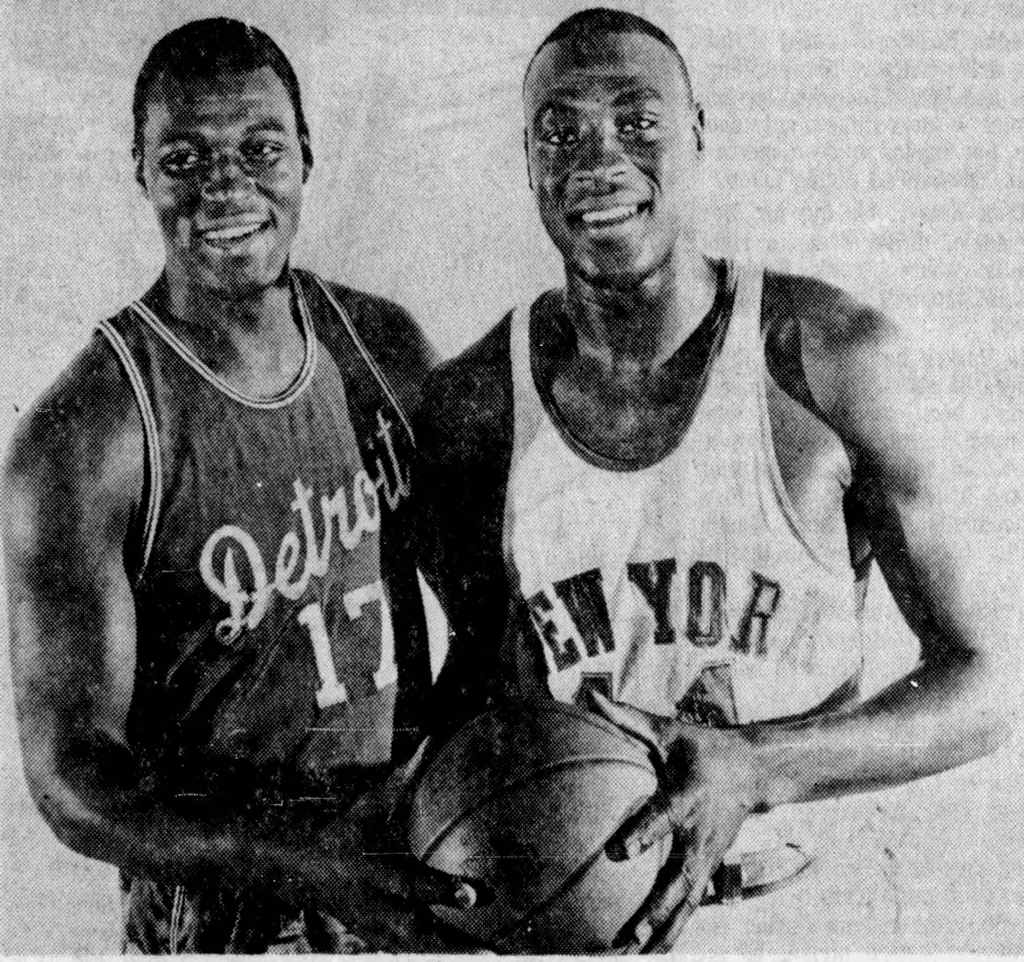 Le rêve de réunir les deux stars universitaires de Michigan de Fred Zollner tourne court. Cazzie Russell est un joueur des Knicks. source : The Siganaw News