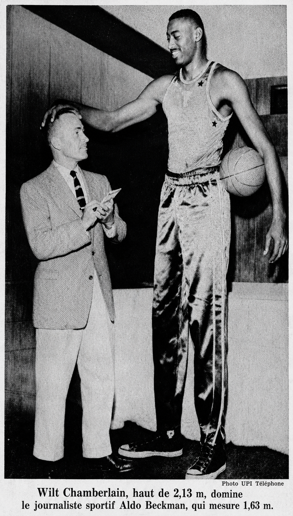 Wilt est le géant de son époque et la presse ne manque jamais une occasion de le rappeler. source : Winston Salem Journal