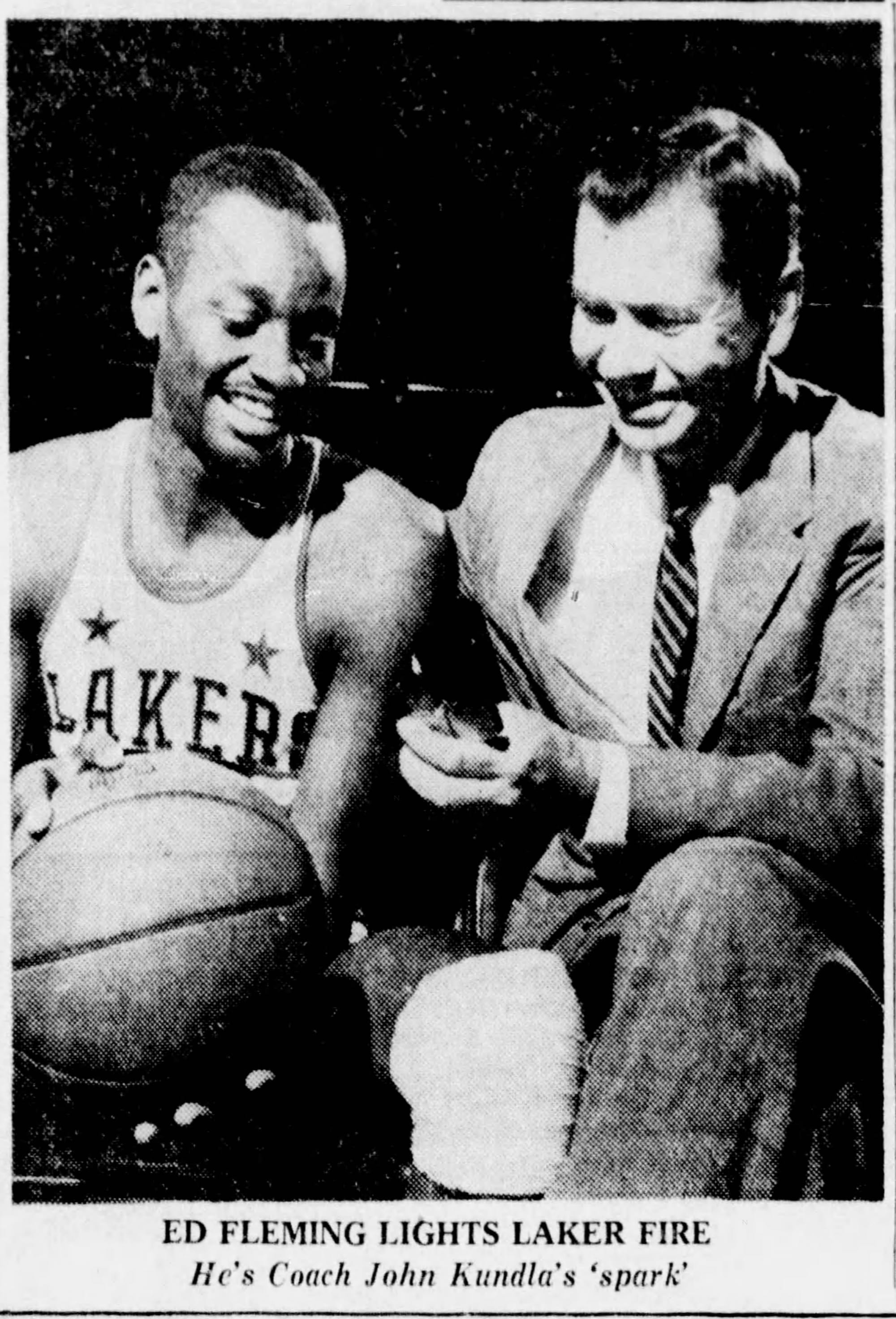Ed Fleming en compagnie de son entraîneur John Kundla. source : Star Tribune