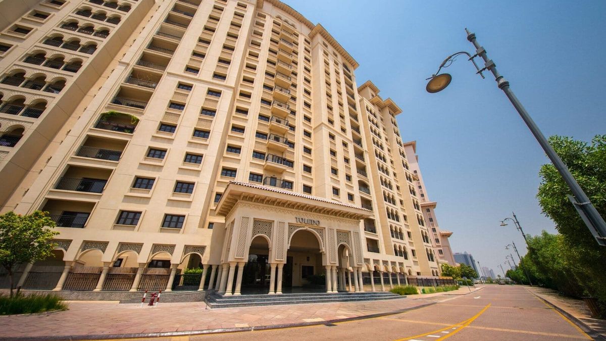 Al Andalus apartment buildings, Jumeirah Golf Estates