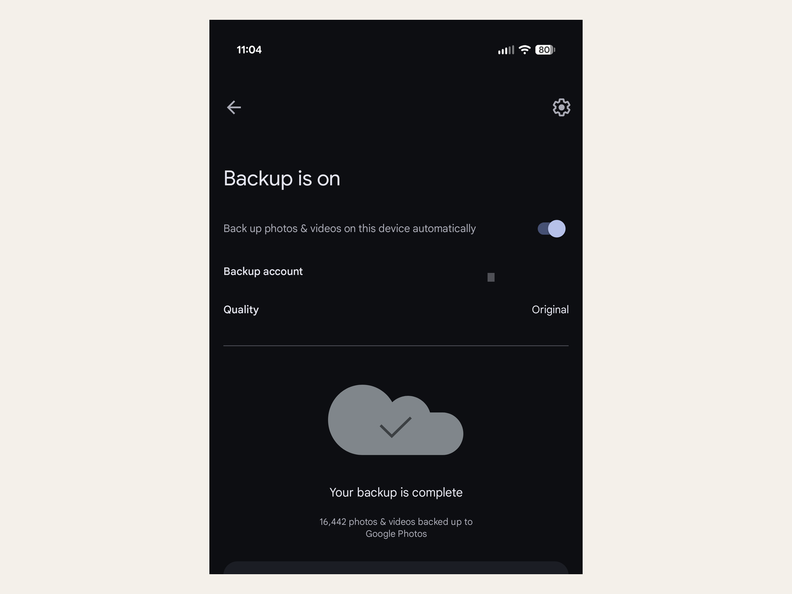Google Photos backup settings screen showing backup turned on and a completed backup.