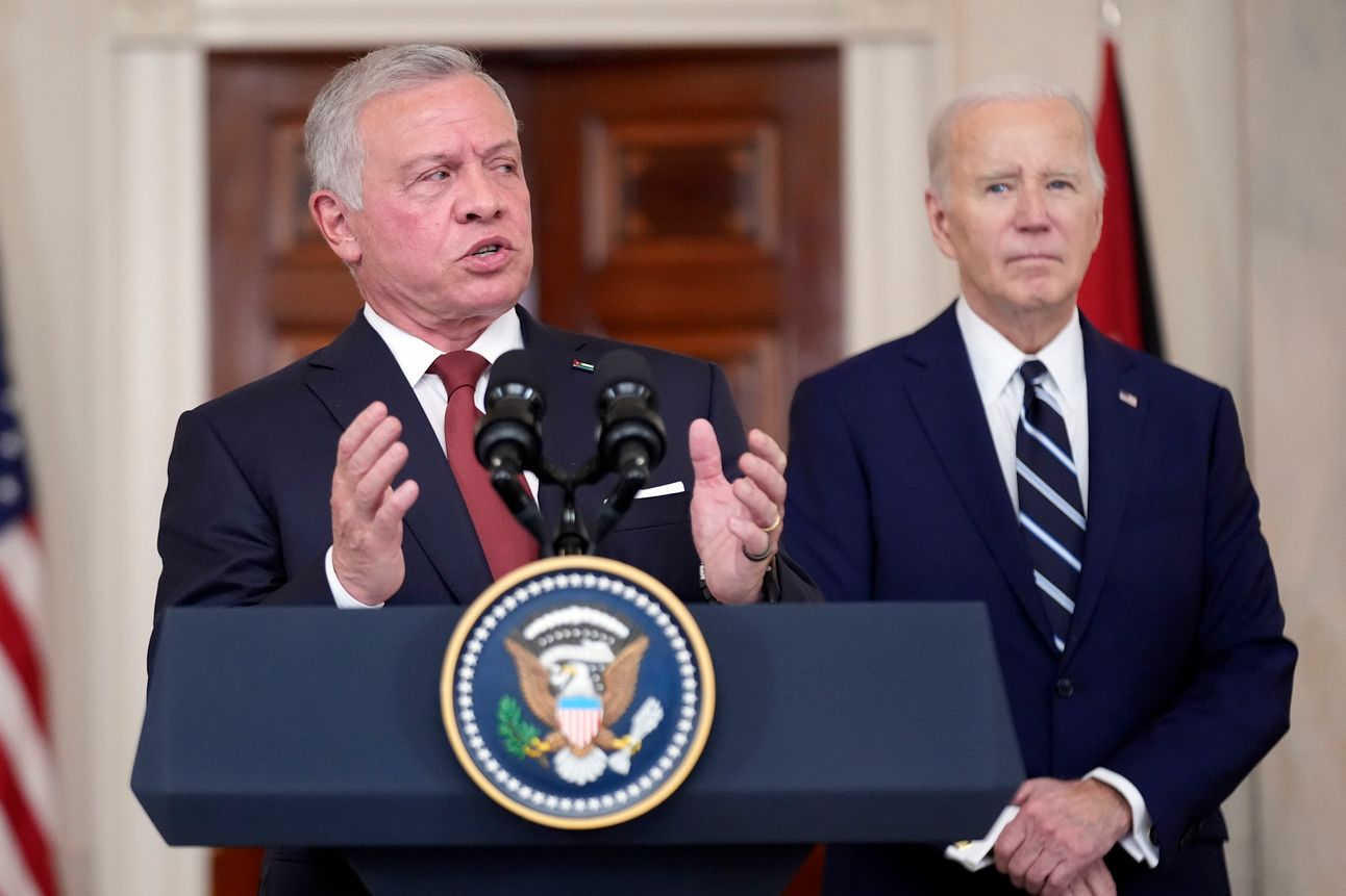 Jordan’s King Abdullah with Joe Biden. Photo: &nbsp;Andrew Harnik/AP