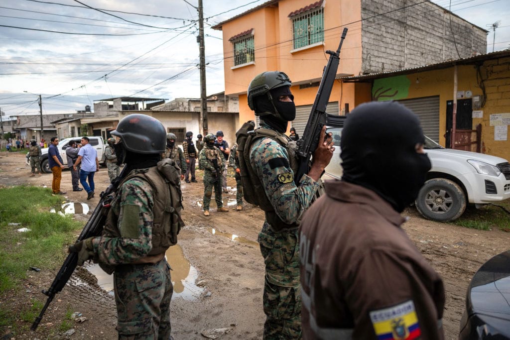 Ecuadorian soldiers carry out an anti-gang operation. Photo: John Moore/Getty Images