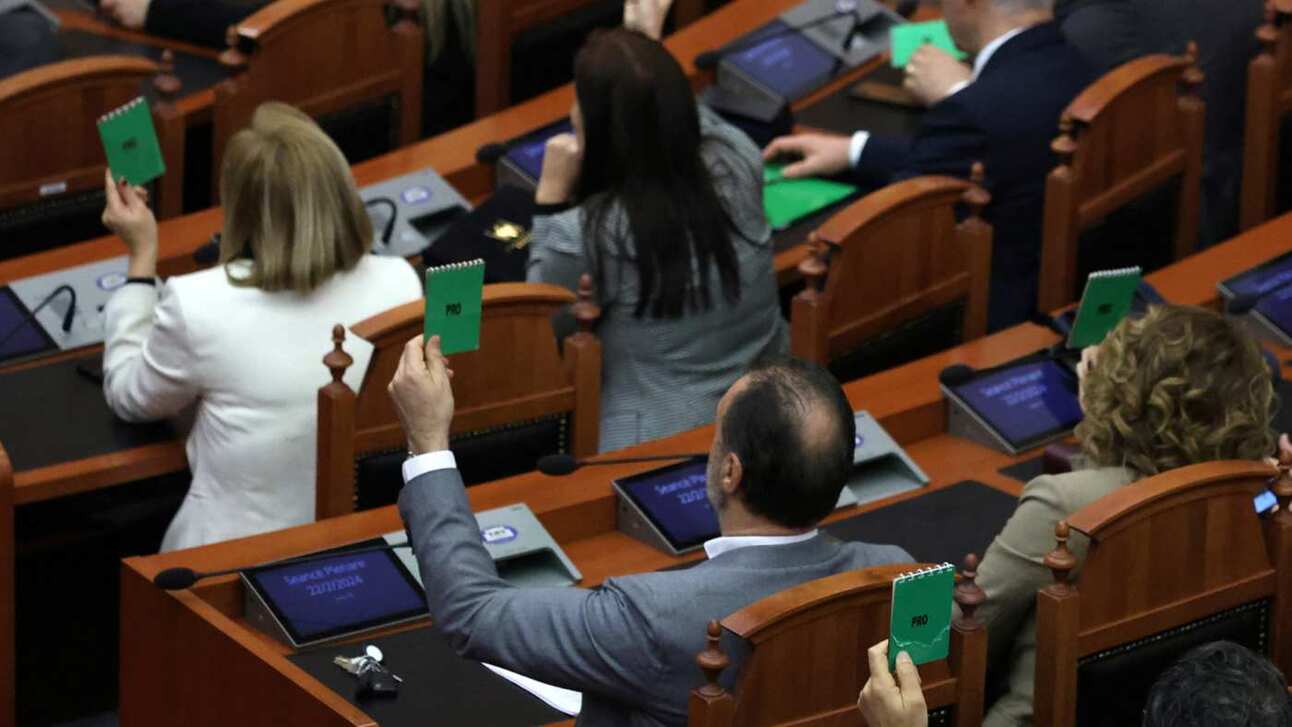 Albanian MPs vote on the migrant deal on Thursday. Photo: Florian Goga/Reuters