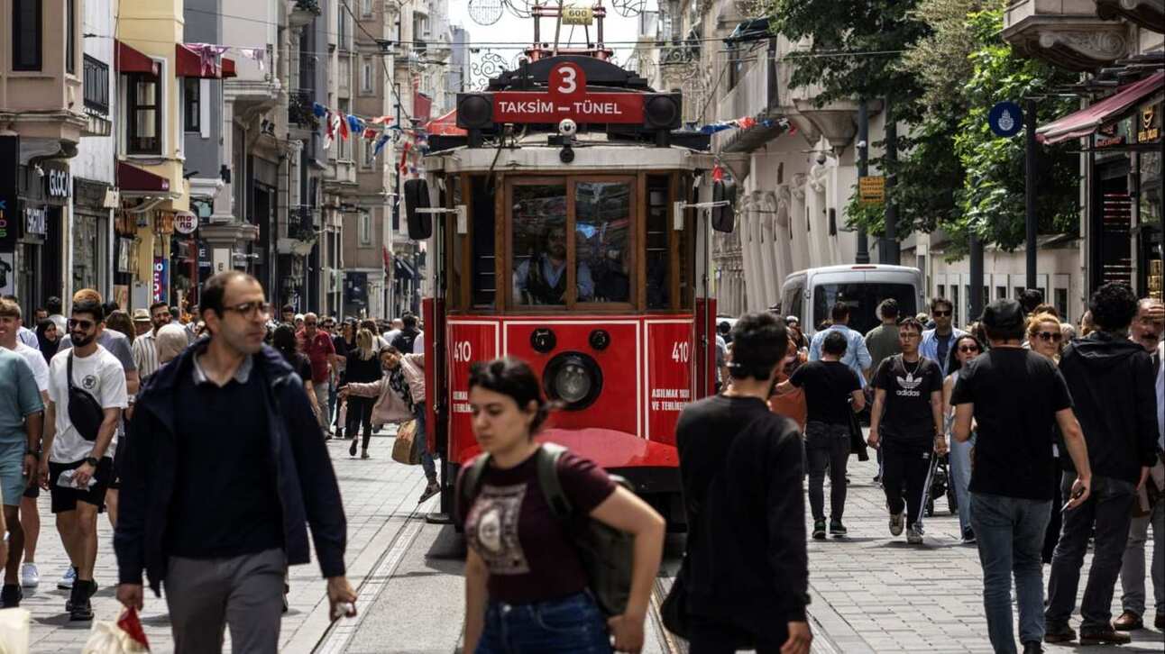 Turkey sold a 10-year dollar bond at a yield of 6.75%. Photo: Moe Zoyari/Bloomberg