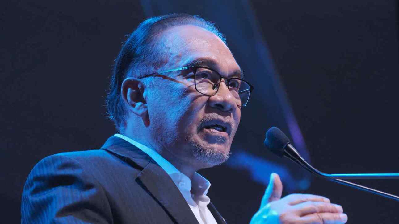 Malaysian Prime Minister Anwar Ibrahim speaks at the KL20 Summit forum in Kuala Lumpur this week. Photo: Norman Goh/Nikkei