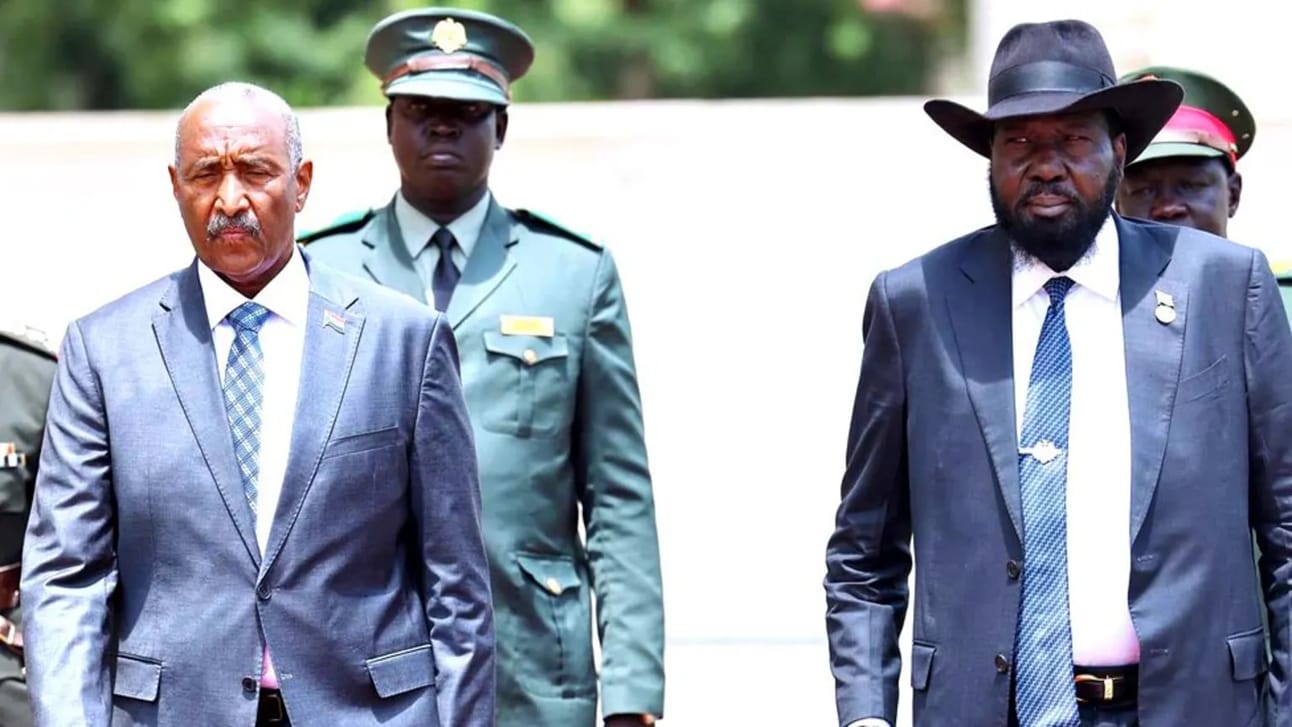 Sudan’s Gen Abdel Fattah Burhan (L) and South Sudan’s President Salva Kiir (R) met in Juba on Monday. Photo: Presidential Press Unit