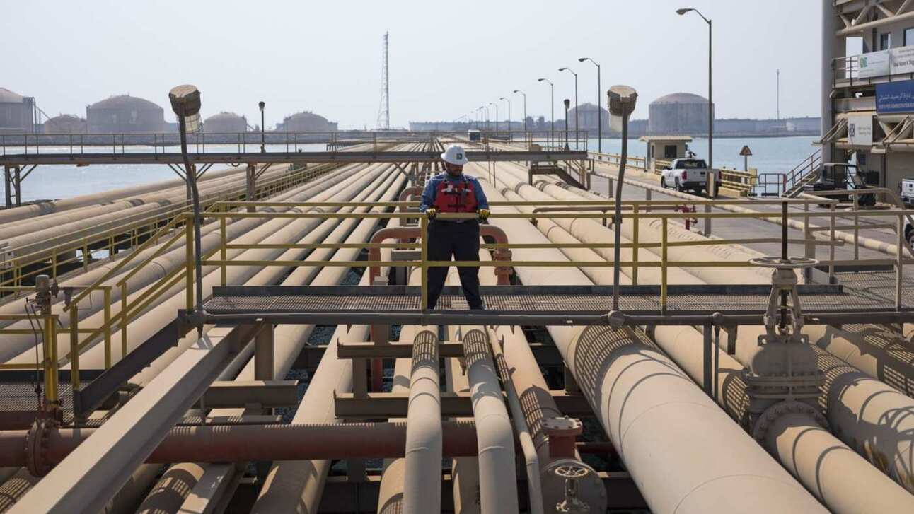 Saudi Arabia needs an oil price of close to $100 a barrel to balance its budget. Photo: Simon Dawson/Bloomberg