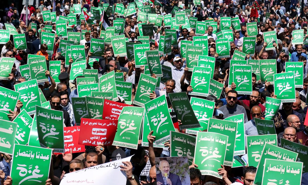 Protesters in Amman, Jordan. Photo: Jehad Shelbak/Reuters
