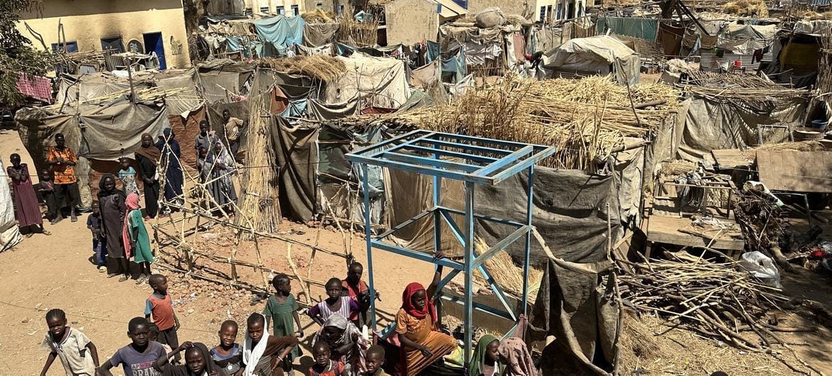 Temporary shelters at the Khamsa Dagiga site for displaced people in Central Darfur, Sudan. Photo: Unicef