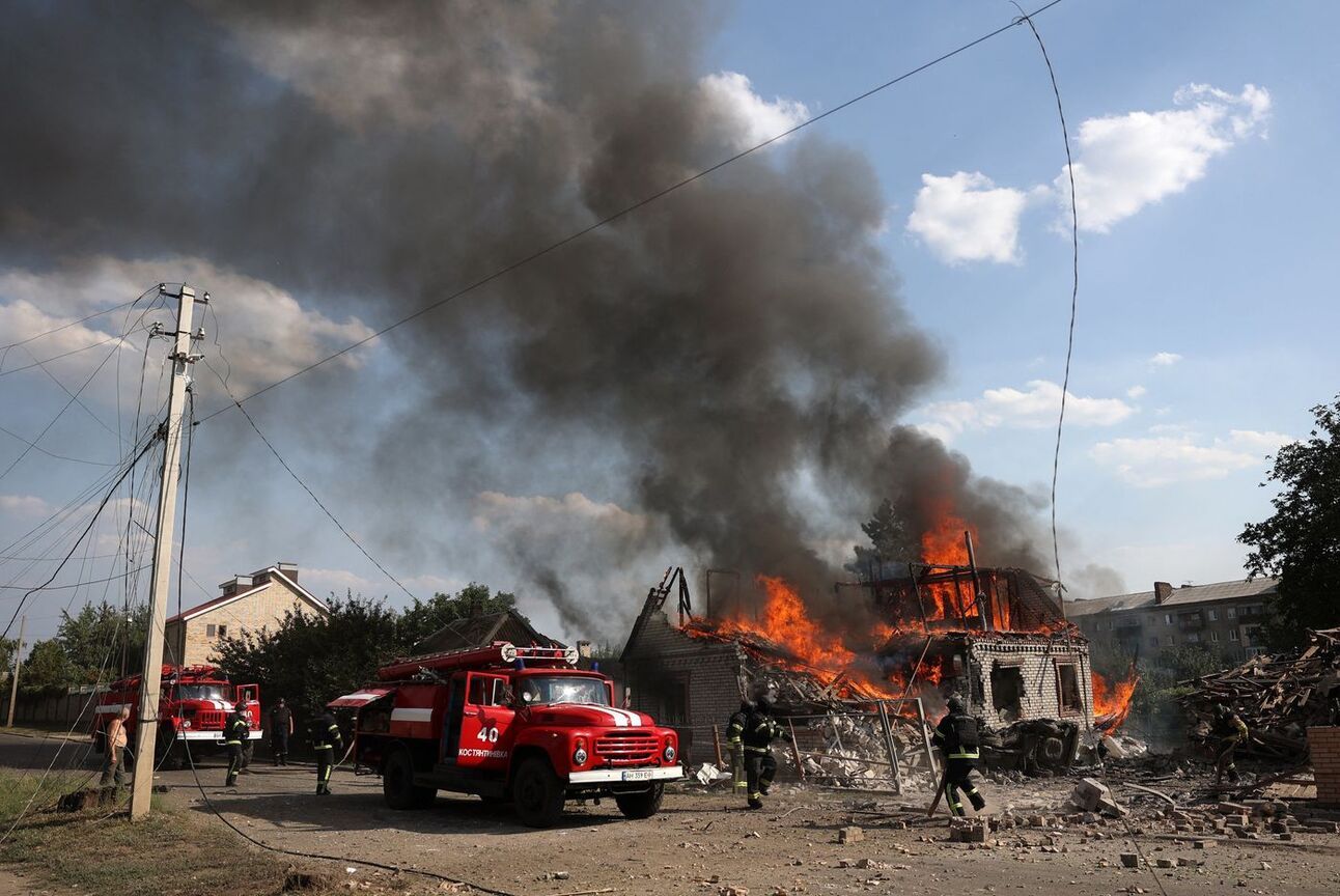 Russia continues to attack civilian areas in Ukraine. Photo: Anatolii Stepanov/AFP/Getty Images