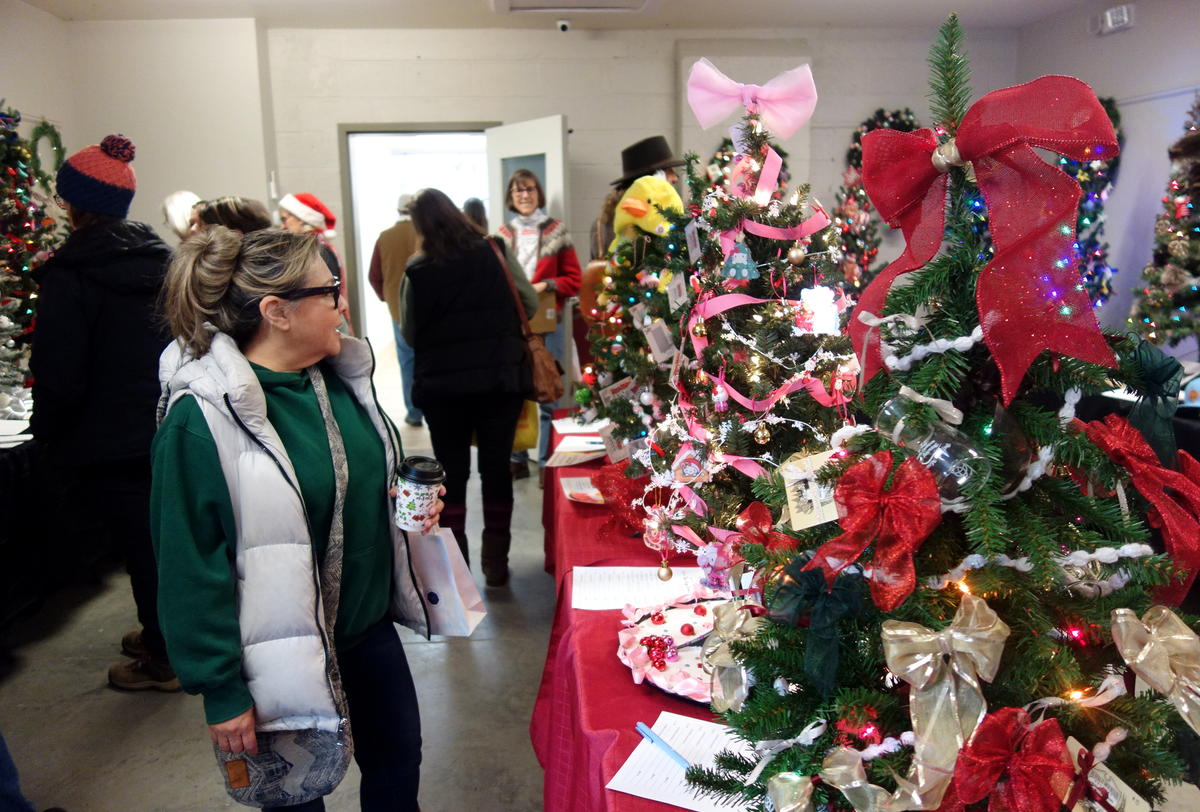 Shoppers show up for Winterfest