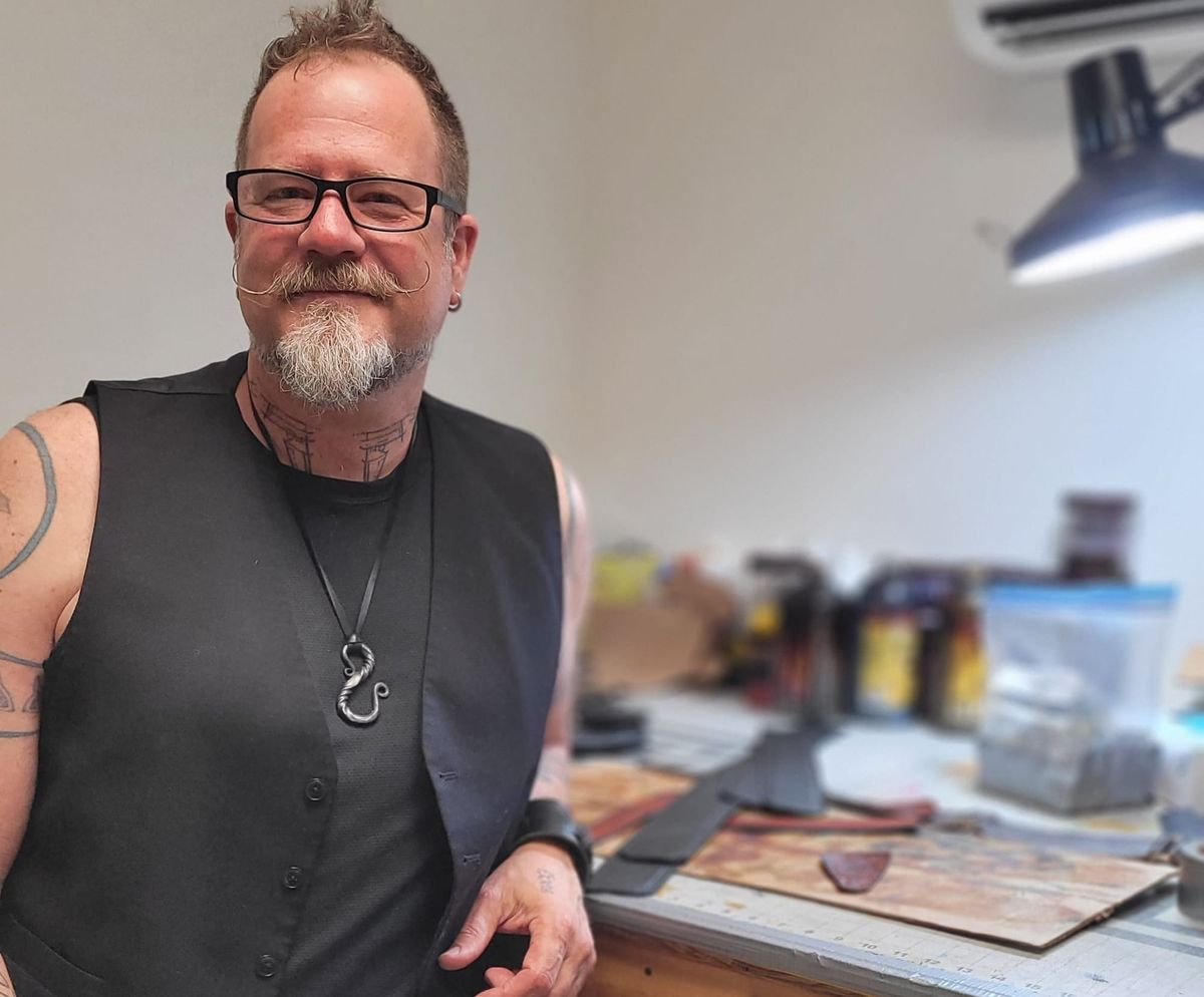 Master leathersmith sets up shop in Floyd