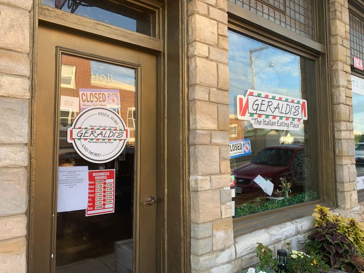 Two Floyd eateries announce closure