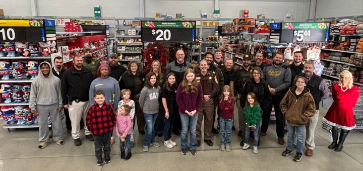 PHOTOS: Officers enjoy Shop with a Cop 2025