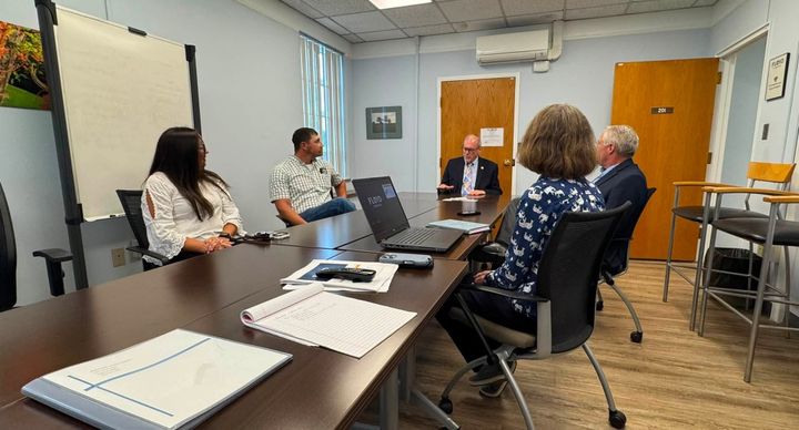 Griffith visits Floyd to discuss needs
