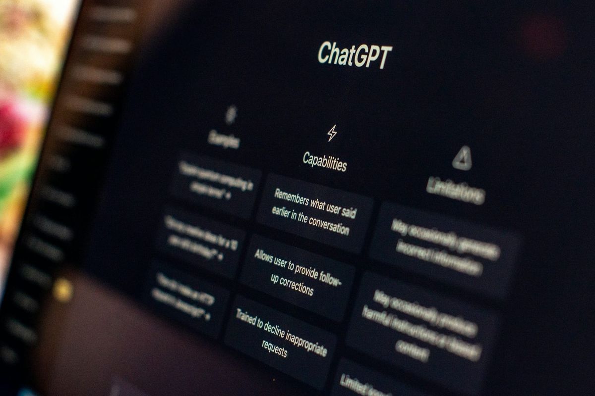 Only 11% of Domains Get Cited by Both ChatGPT and Perplexity. Why Multi-Platform GEO Strategy Is Non-Negotiable.