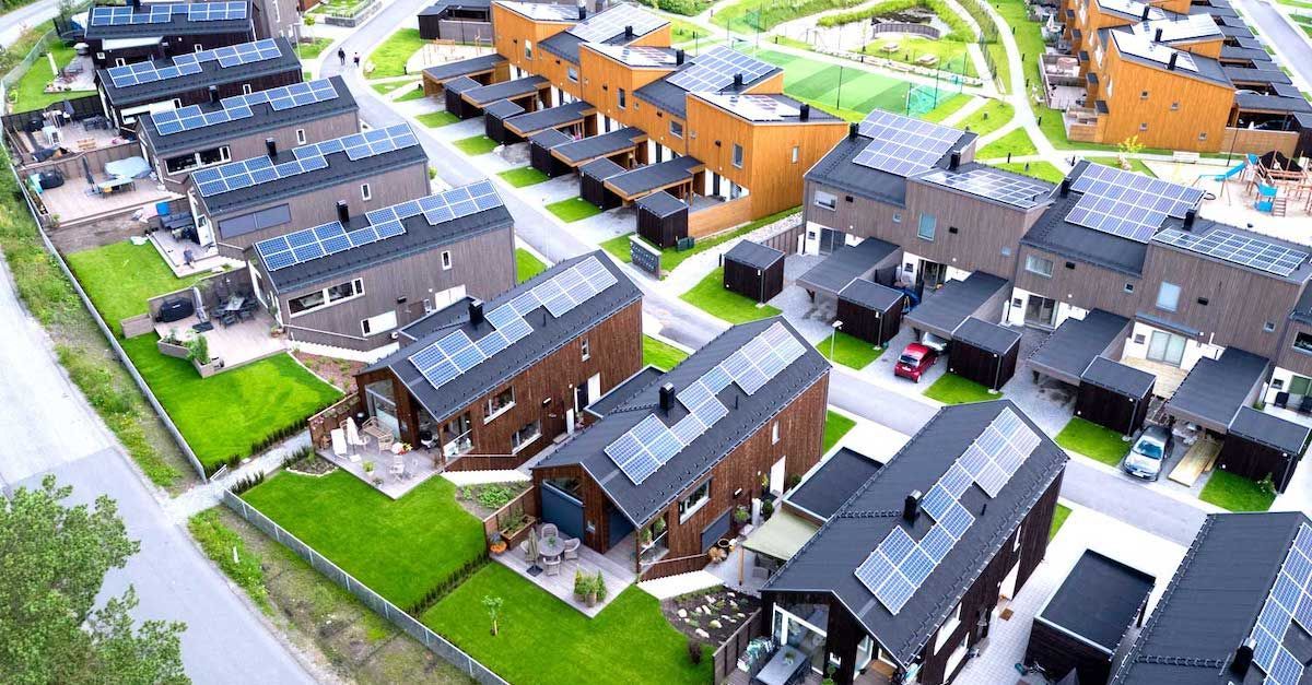 flere hus med solceller