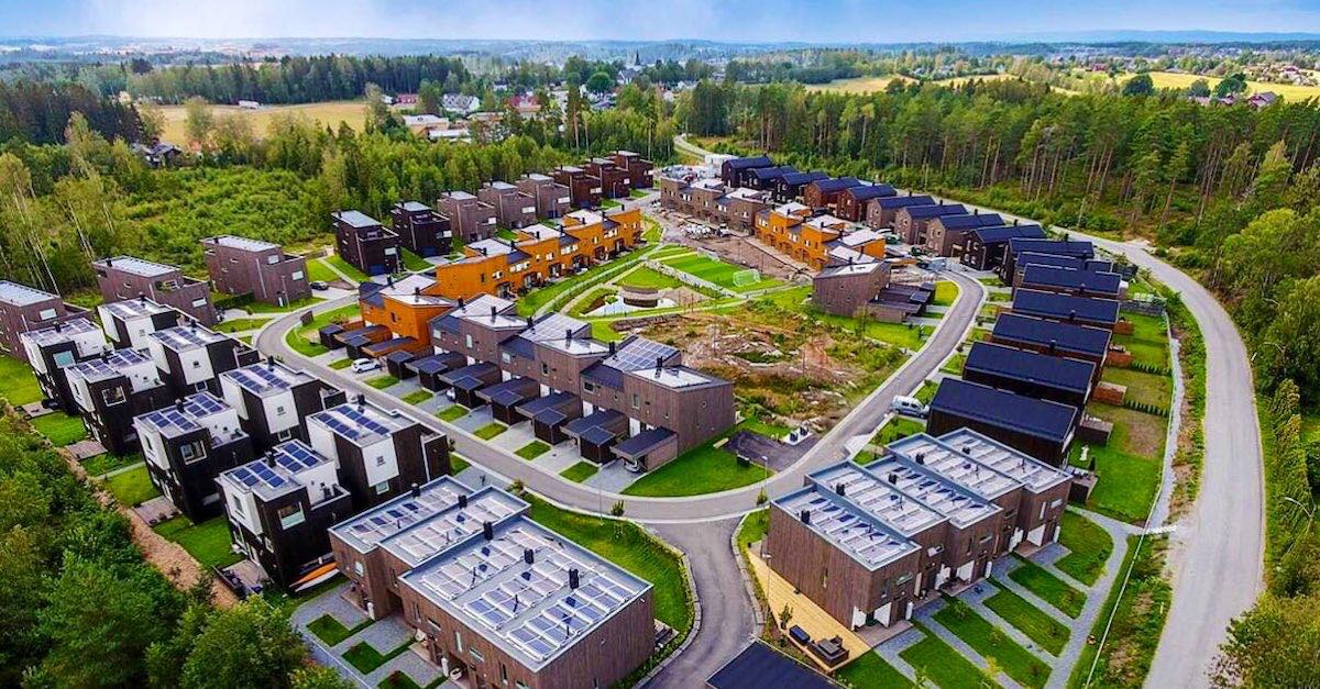 Solcellepaneler i Ski.