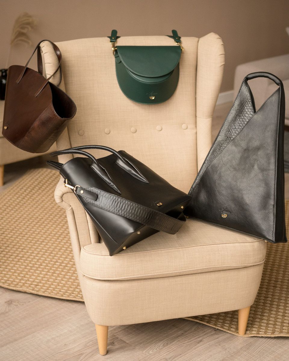 Large, capacious bags are all the rage. Here are the best bags and accessories to achieve purse perfection