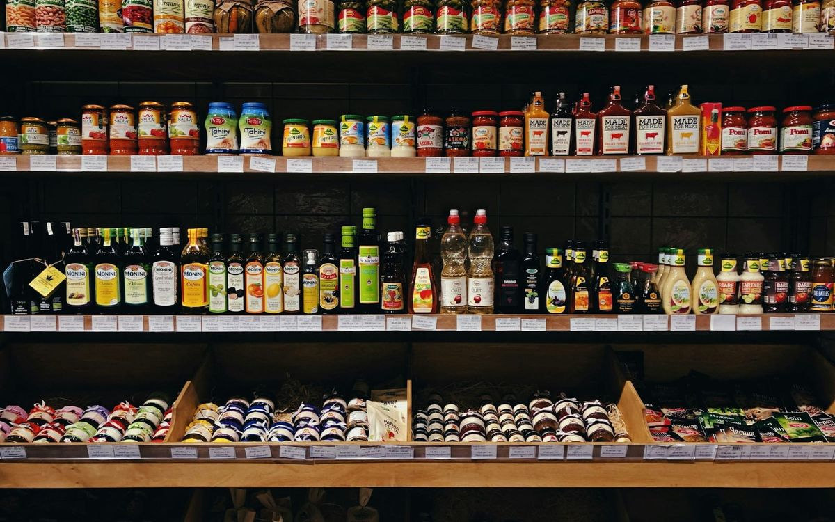 Is Red Wine Vinegar Halal? Complete Islamic Ruling Guide