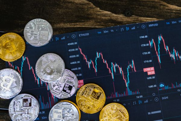 A Comparison between Stocks Vs. Gold Investment