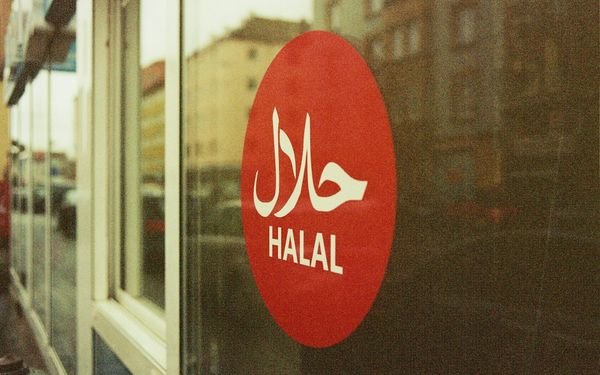Halal vs Kosher Meat: Key Differences Every Muslim Should Know
