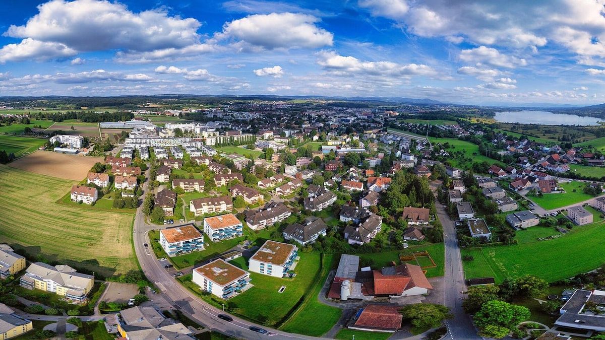 Symbolbild zum Thema leben schwerzenbach alltag zwischen stadt