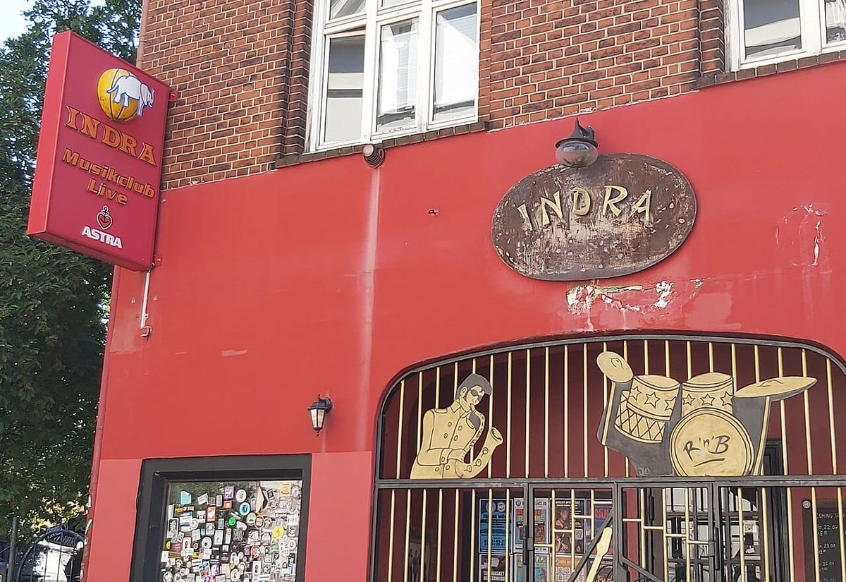 Fassade und Eingang des Indra Musikklubs in Hamburg, Archivaufnahme 2024. Der Club ist als Veranstaltungsort des Schweizer Showcase 2026 angekündigt.