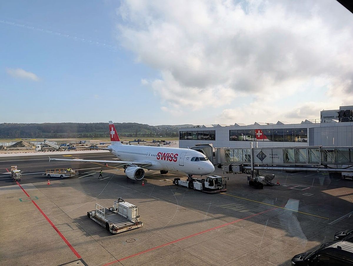 Swiss-Flugzeuge am Flughafen Zürich, Archivaufnahme.