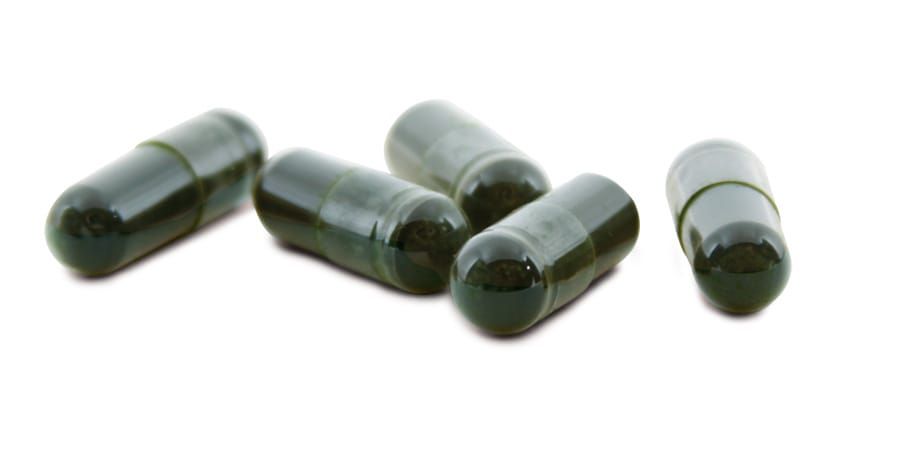 Spirulina-Kapseln. Symbolbild für Supplemente; kein Bezug zum erwähnten Dopingfall und keine Aussage über eine Verunreinigung.