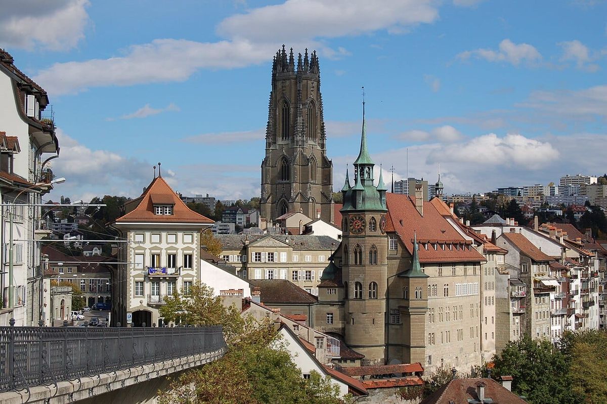 Symbolbild zum Thema leben fribourg stadt zwischen deutschschweiz