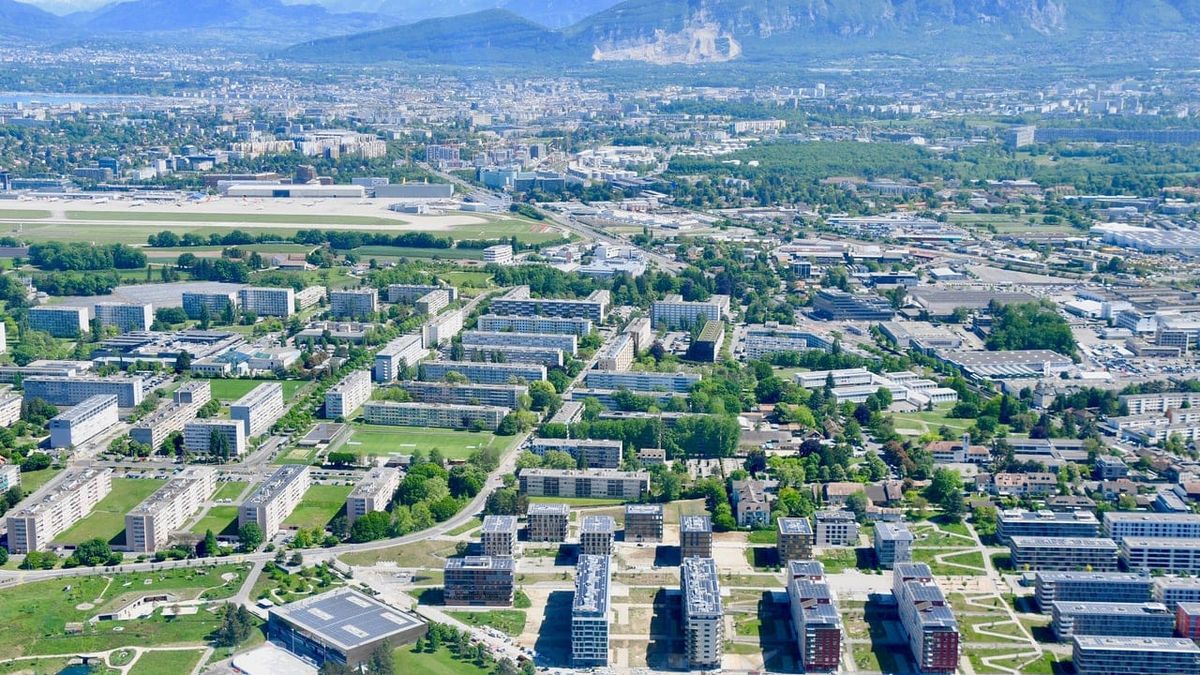 Symbolbild zum Thema leben meyrin neben cern flughafen