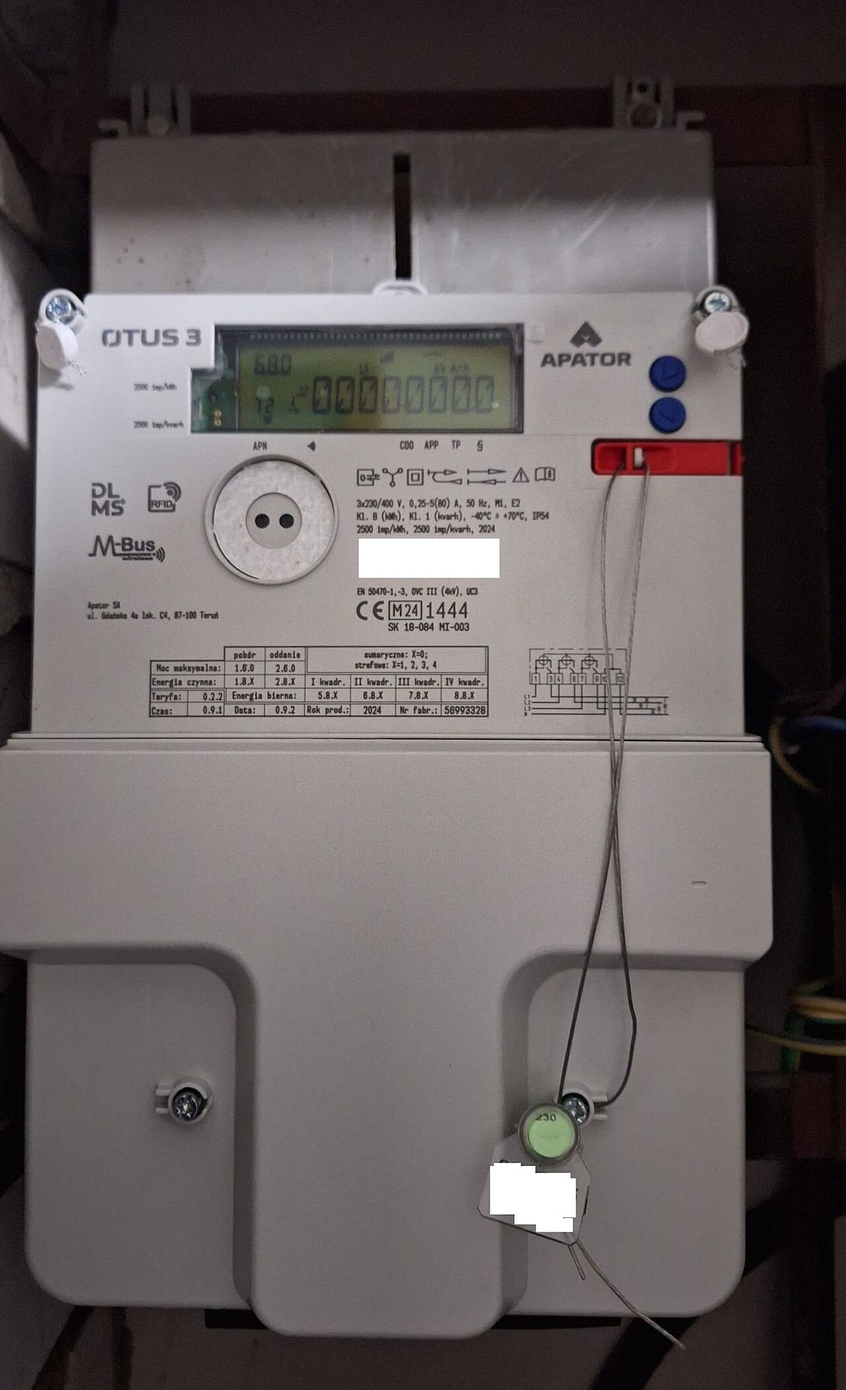 Elektronischer Stromzähler als Symbolbild für Haushaltsstromkosten. Kein Zähler des EWN und keine Anzeige eines angekündigten Tarifs.
