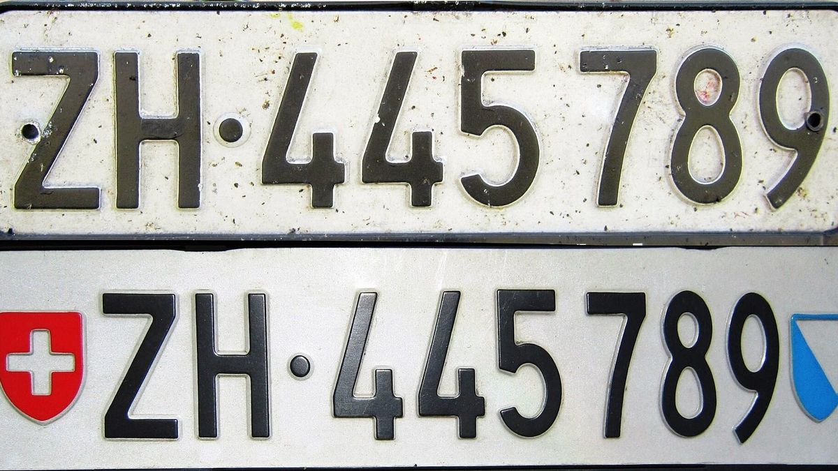 Fotografierte vordere und hintere Zürcher Kontrollschilder