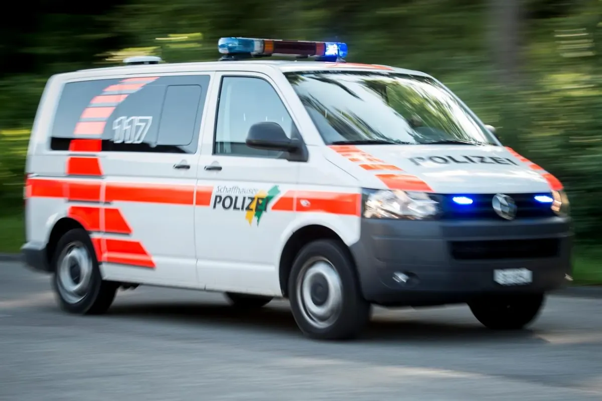 Neuhausen: Frau ausgeraubt. Polizei sucht Zeugen