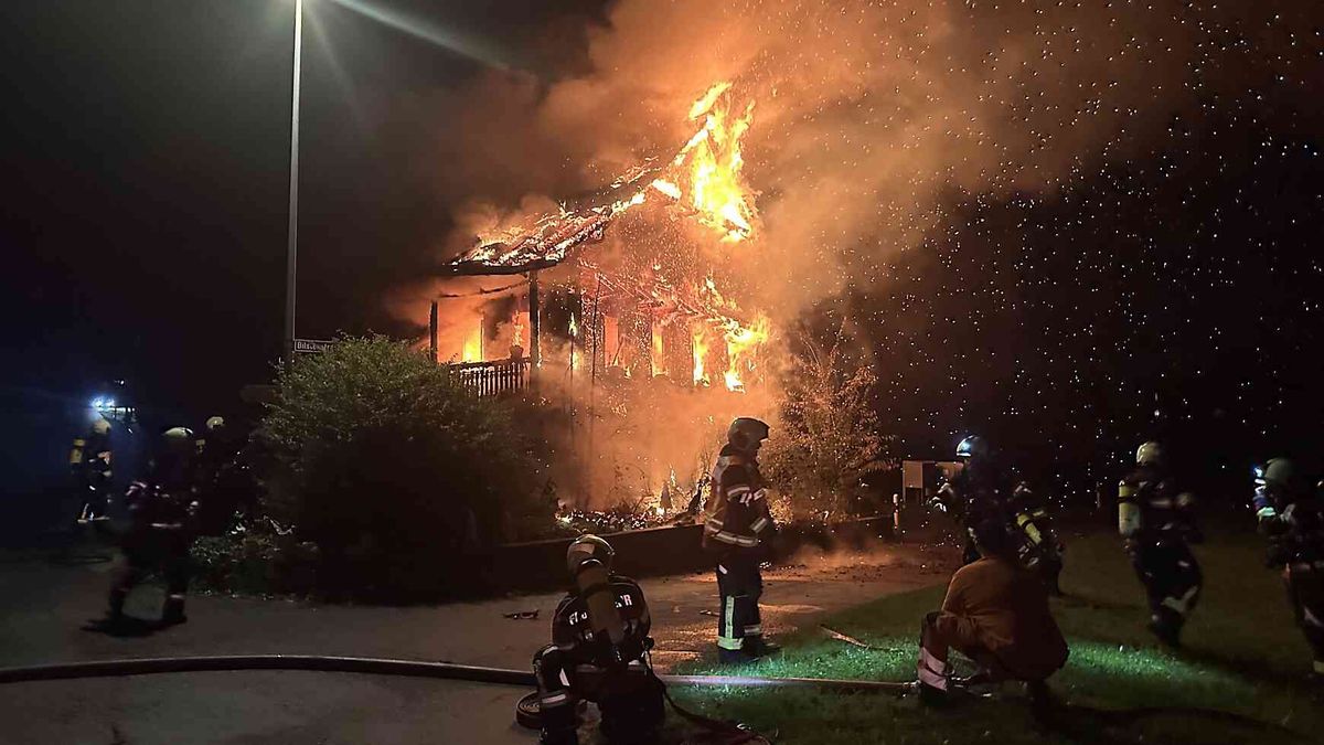 Altendorf: Einfamilienhaus durch Brand zerstört