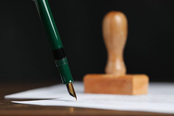 The End of the Waiting Game: How "Smart Contracts" are Unlocking Corporate Cash Flow