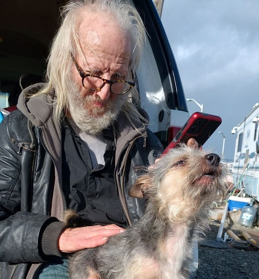 Jim Nelson and his dog Oof. Photo by Gretchen Zimmermann