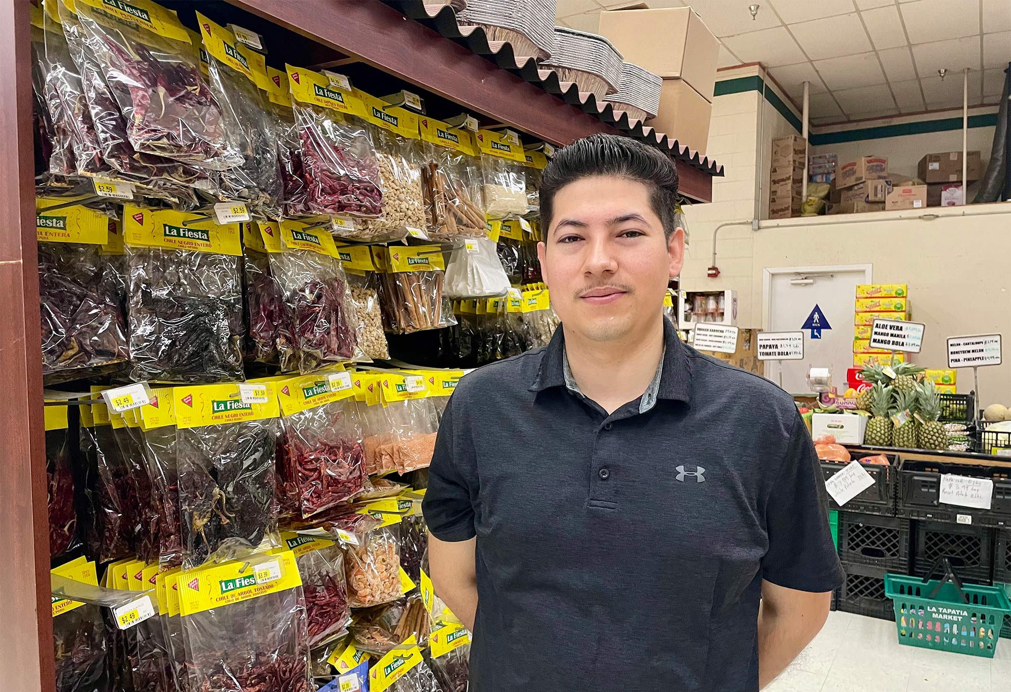 Julián Magallanes, hijo de Ismael Magallanes, uno de los dueños de la Tapatía Market Vallejo.