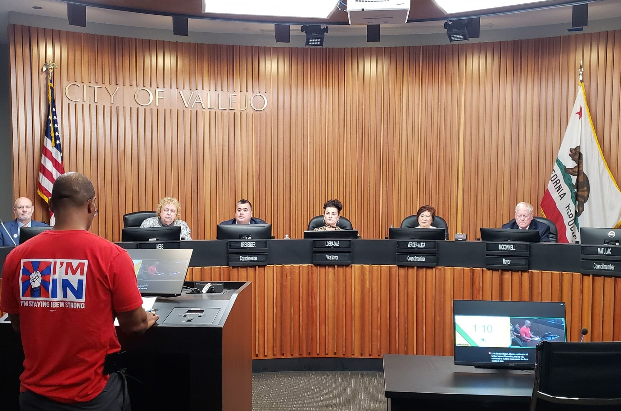 IBEW assistant business manager Al Fortier addresses the Vallejo City Council on Tuesday.