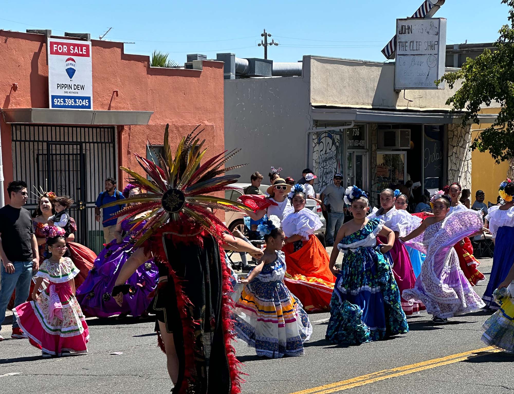 Ballet folkloric dancers perform during the July 4 parade in Vallejo.