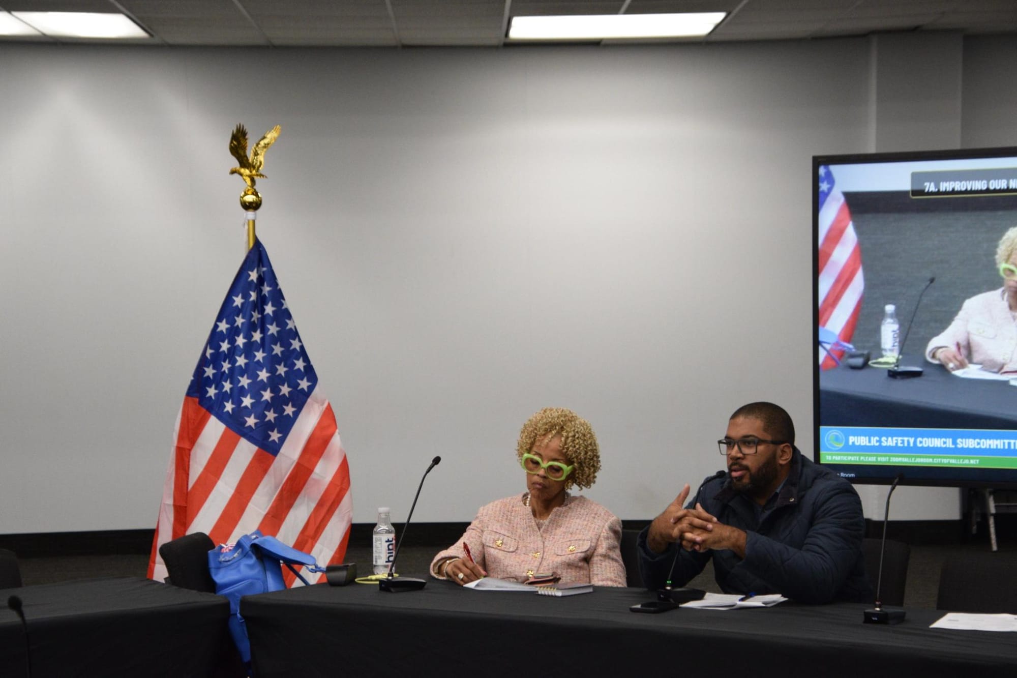 Los concejales de la ciudad de Vallejo, Tonia Lediju y Alex Matias,