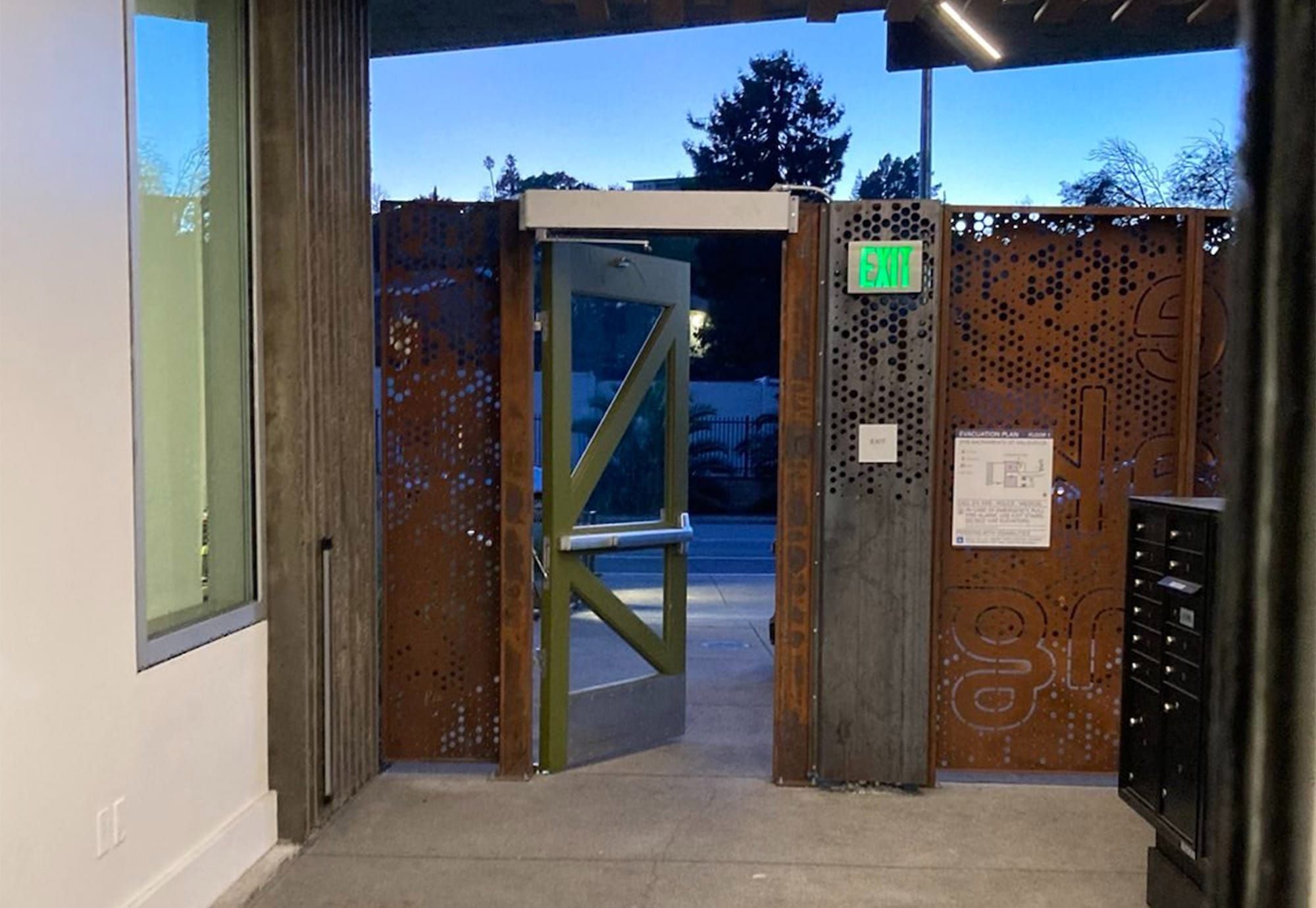 Residents of Vallejo’s Blue Oak Landing endure constant fire alarms, no mail delivery